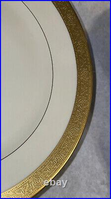 12 H&C Selb Heinrich Gold & White Pickard Dinner Plates 10