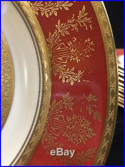 (12) Royal Bavarian Hutschenreuther Gold Encrusted Floral 10.625 DINNER PLATES