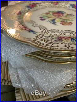 12 Royal Bayreuth China Bavaria Dresden-style dinner plates gold