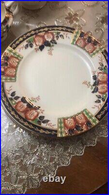 1930 Windsor Derby Hand-Decorated Warranted 24k Gold Dinner Setting