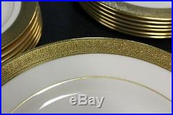 30pc M-139 Lenox China Gold Encrusted WESTCHESTER Service for Six Dinner Plate
