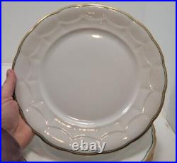 5 Vintage Hutschenreuther Selb White/Green/Gold 10 Dinner Plates Scalloped 1930