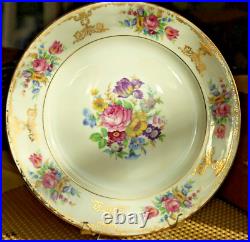 6 vintage Bavaria 18 dinner plates. Floral with gold inlays and gold rim ring