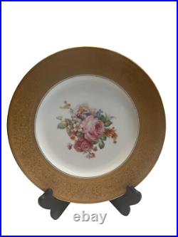 7 Royal Bavarian Hutschenreuther Selb Bavaria Gold Encrusted Dinner Plates 7 Royal Bavarian Hutschenreuther Selb Bavaria Gold Encrusted Dinner Plates