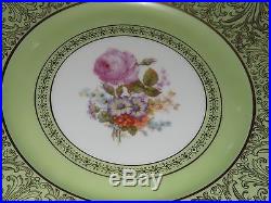 8 Tirschenreuth Square Dinner Plates Gold Filigree over Green with Floral Center