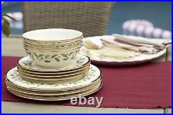 893172 Holiday 12-Piece Plate and Bowl Set, Christmas Dinnerware, Hosting