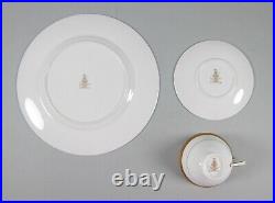 9pc Lot of Royal Doulton China ROYAL GOLD Dinnerware Cups/Saucers, Dinner Plates
