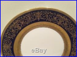 A Set of 8 Hutschenreuther Royal Bavarian Cobalt Gold Cabinet Dinner Plates