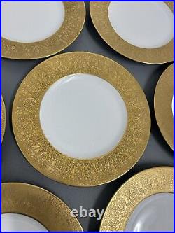 Bavaria Hutschenreuther Selb Dinner Plates 12 + Gold Trim Case 10 3/4 FLAWED