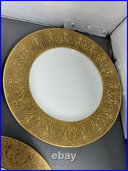 Bavaria Hutschenreuther Selb Dinner Plates 12 + Gold Trim Case 10 3/4 FLAWED