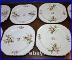 Canonsburg The Hallmark of Quality 22 Karat Gold Trim 7.5 Square Plates Roses