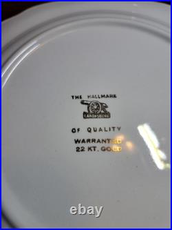 Canonsburg The Hallmark of Quality 22 Karat Gold Trim 7.5 Square Plates Roses
