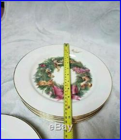 DISNEY China Dinnerware Chistmas Wreath Gold Rimmed Dinner Plates Bowls Set of 6