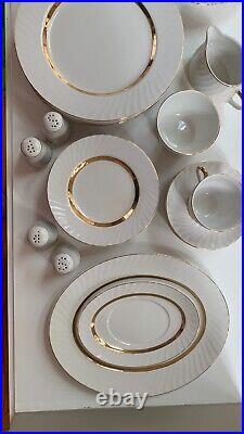 Golden Anniversary by BARRATTS Dinner Set