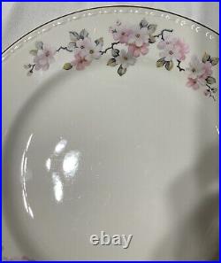 Homer Laughlin Dinner Plates, Georgian Eggshell, Apple Blossoms 10 Diam. Gold Tr