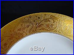 Hutschenreuther Bavaria 10 7/8 Dinner Plate Heavy Gold Embossed with2nd Gold Ring