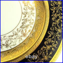 Hutschenreuther Royal Bavarian Set of 12 Dinner Plates Black Gold Encrusted Selb