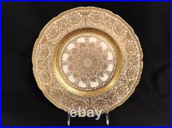 Lenox porcelain Gold Encrusted Dinner /service Plate. 10.5 diameter, #1445/H390A