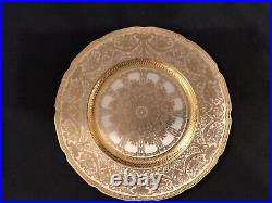 Lenox porcelain Gold Encrusted Dinner /service Plate. 10.5 diameter, #1445/H390A