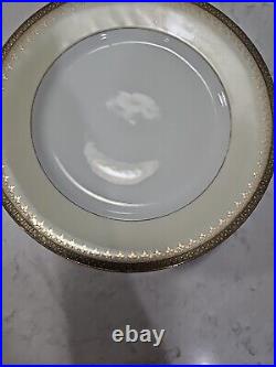 Lot Of 8 Gold Rimmed Dinner Plates Higgins and Seiter New York, Austria