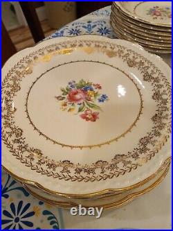 Lot of 23 Stetson'American Beauty' dinner plates, saucers, and bowls 22k Gold
