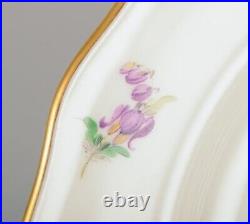 Meissen, Germany. Five dinner plates in porcelain. Approx. 1920s/30s