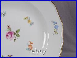 Meissen Hand Painted Strewn / Scattered Flowers & Gold 9 5/8 Inch Dinner Plate