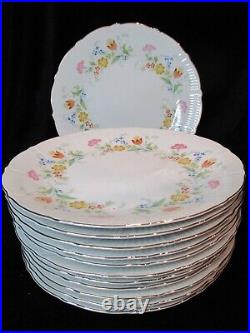 Mikasa Fanciful #6014 Couture Scalloped Gold Trim Rim 12 Dinner Plates 10 3/8