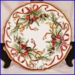 Mint Never Used Tiffany & Co White Holiday Ribbon Garland 10.25 Dinner Plate