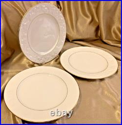 NEW Noritake Halls of Ivy GOLD Dinner Plates 3-Piece Raised Leaves Border Ivory