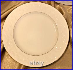 NEW Noritake Halls of Ivy GOLD Dinner Plates 3-Piece Raised Leaves Border Ivory