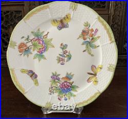 Never Used Herend Queen Victoria 10.5 Dinner Plate #1524 24k Gold Rim Butterfly