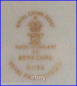 ROYAL CROWN DERBY Royal Pinxton Roses A1155 Dinner Plate 1957 (XX) English China