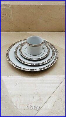 Royal Gallery Platinum Buffet 4 4 Piece Setting (16 Pieces) NEW