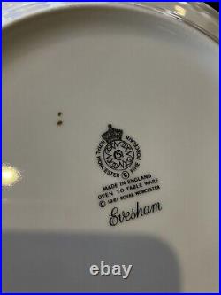 Set of 11 Royal Worcester Evesham Gold Dinner Plates 10 1/8 Plum Peach