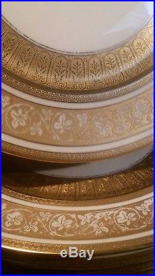 Set of 12 Heinrich & Co. Selb Bavaria Gold Encrusted Dinner Plates 11 Porcelain