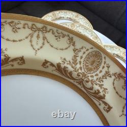 Set of 12 Royal Doulton Gold Encrusted Cream & White 10.5 Dinner Plates c1910 Set of 12 Royal Doulton Gold Encrusted Cream & White 10.5 Dinner Plates c1910