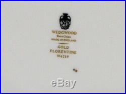 Set of 12 WEDGWOOD GOLD FLORENTINE #4219 DINNER PLATES UNUSED