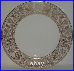 Set of 4 Wedgwood Florentine Gold W4219 Dinner Plates