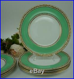 Set of 8 Royal Doulton Green and Gold Laurel Rims China 10-1/4 Dinner Plates