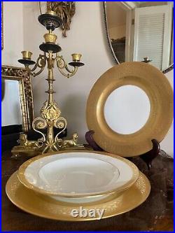 Vintage Beige Davis Collamore & Co Set of 24 Gold Beige Dinner /Rim Plates