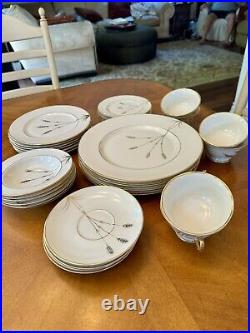 Vintage, El Camino California Wheat 24k Gold 36 Piece Complete Dinnerware