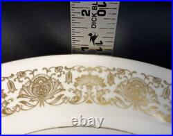 Vintage Set Of 8 Gold Trim Dinner Plates, Hutschenreuther, Bavaria 10.5