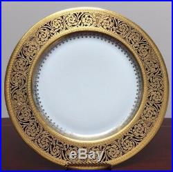Vtg Bavaria BLACK KNIGHT Cobalt Blue and Gold Rim 10 1/4 Dinner/Cabinet Plate