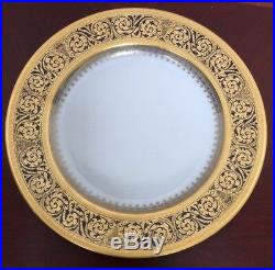 Vtg Bavaria BLACK KNIGHT Cobalt Blue and Gold Rim 10 1/4 Dinner/Cabinet Plate